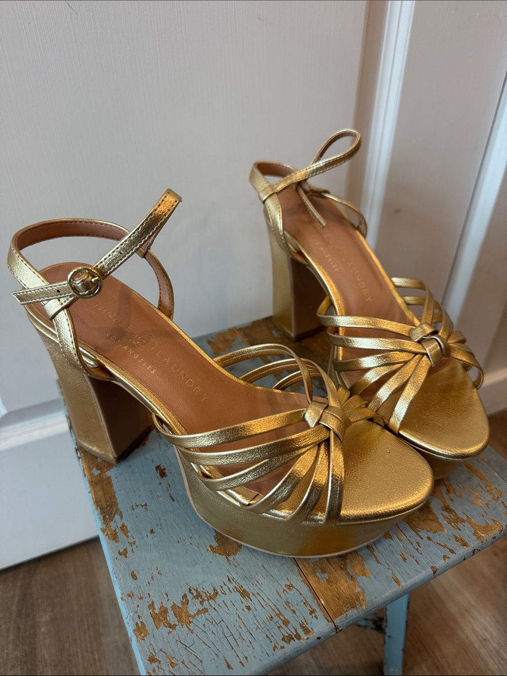 Chinese Laundry Doll Metallic Gold Platform Ankle Strap 4” High Heel Sandals - Picture 4 of 16